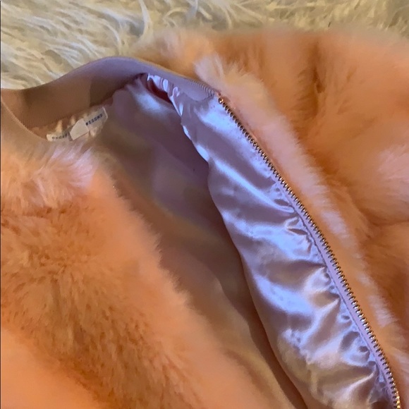 Soft & adorable girls faux fur coat! Like new! - Picture 3 of 3